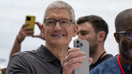 Пекин: Apple е добре дошла да помага за цифровата икономика на Китай