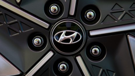 Чонг Ей-сун наследи баща си на председателския пост в Hyundai Motor