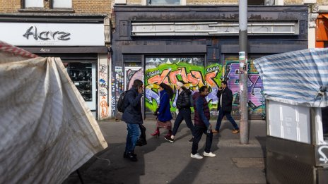 Продажбите на дребно във Великобритания засенчват прогнозите