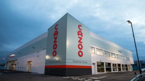 Британската платформа за онлайн търговия с коли Cazoo ще излезе на борсата