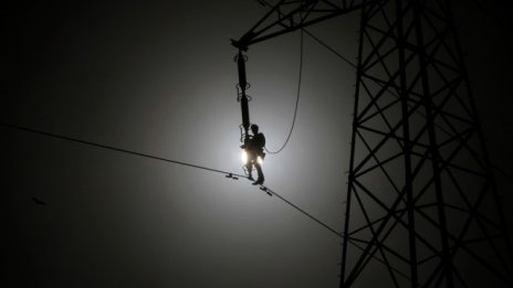 С нови законодателни промени срещу безизходицата в енергетиката