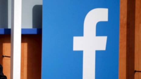 Facebook тества тематични списъци с новини