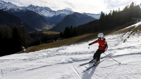 Топлата зима разочарова европейските скиори и ски курорти