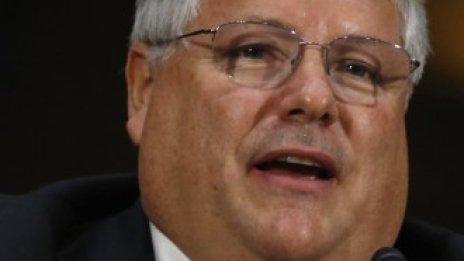 Apple се сбогува с дългогодишния си финансов директор