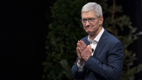 И Тим Кук влезе в клуба на милиардерите