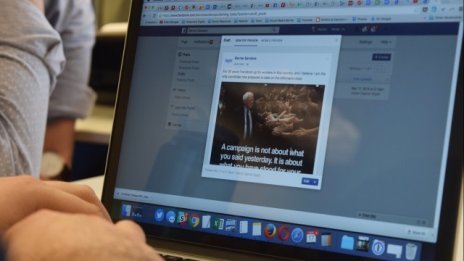 Facebook ще намали ролята на редакторите в избора на водещи теми