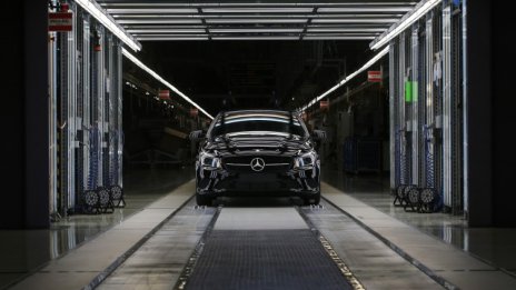 Mercedes преговаря с Nissan за сформирането на съвместно дружество