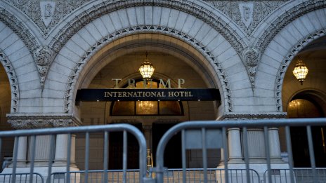 Хотелите на Тръмп са спечелили милиони от чужди правителства през мандата му