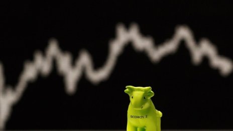 Британският индекс FTSE 100 докосна рекордно ниво, но не успя да го задържи