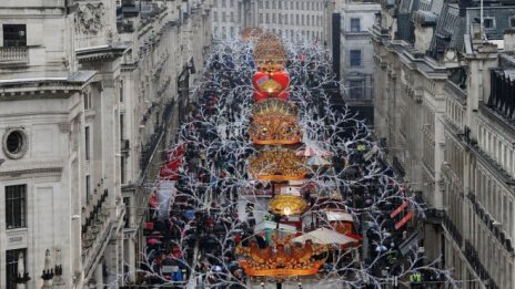 Предколедното пазаруване не успя да подкрепи британските продажби на дребно 