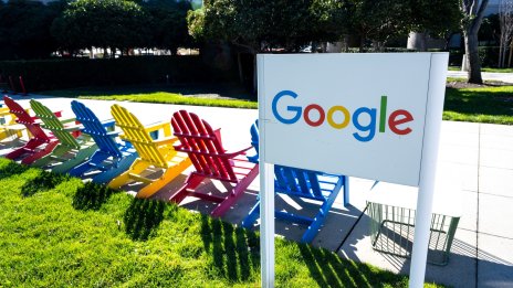 Сундар Пичай: Успехът на услугата на Google с изкуствен интелект зависи от публичното ѝ тестване