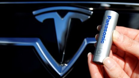 Panasonic и Tesla разширяват партньорството си