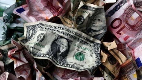 Преките инвестиции в България намаляват с над 46% за 11 месеца