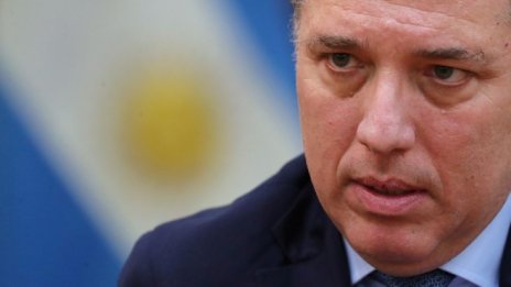 Аржентинският министър на икономиката подаде оставка