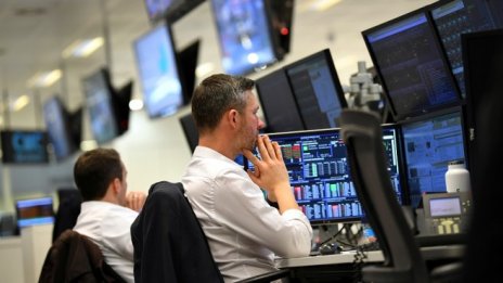 Икономистите очакват рецесия в САЩ през 2020 или 2021 г.