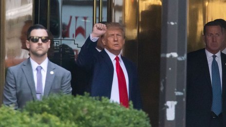 Тръмп би подкрепил Илон Мъск или Лари Елисън да купят Tik Tok