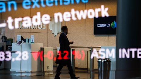 Слабите икономически данни оцветиха в червено борсовите индекси в Европа