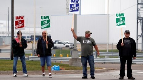 Стачка заплашва печалбата на General Motors