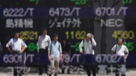 Напрежението в Близкия Изток отново остави азиатските индекси без единна посока