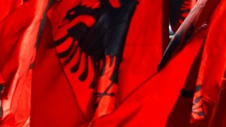 Косово гласува за създаване на национална армия въпреки възраженията на сърбите