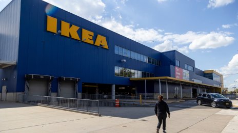 Ikea намалява цените, за да привлече клиенти с по-ограничени бюджети