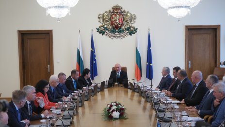 Главчев освободи петима заместник-министри