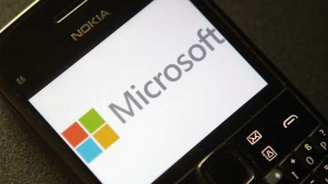 Microsoft и Nokia официално си стиснаха ръцете