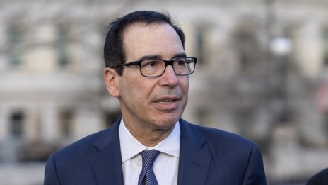 Манучин призова Apple да съдейства на ФБР