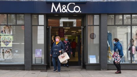 Британският моден бранд M&Co затваря всичките си магазини