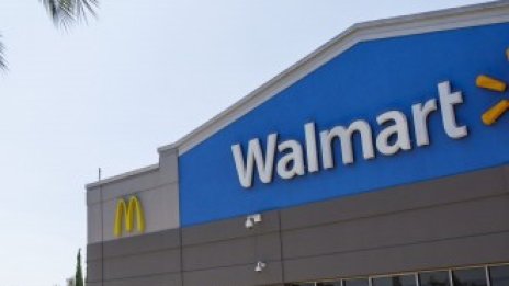 Пандемията тласна приходите от онлайн продажби на Walmart до рекорден връх
