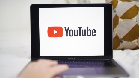 YouTube тества нов център за безплатен стрийминг, включващ реклами