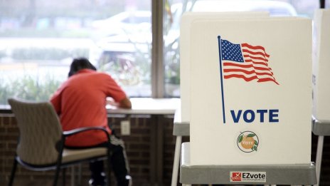 Демократите и републиканците в САЩ в тежка битка за контрола в Сената