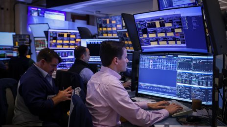 Dow Jones записа най-добрия си ден от близо един месец