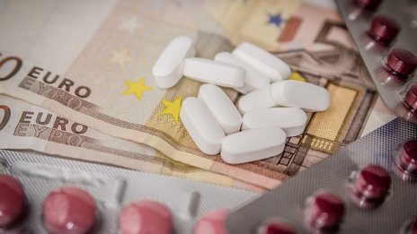 Продължават да растат дълговете на НЗОК към чужди каси