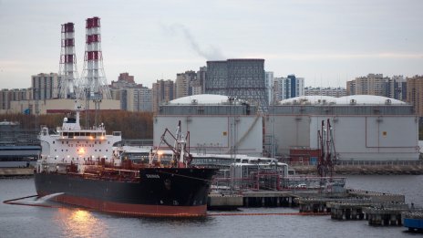 Печалбите подмамват кораби ветерани по азиатския маршрут на руския петрол