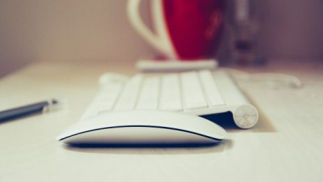 Електронната търговия се увеличава с 20 до 30% годишно до началото на рецесията