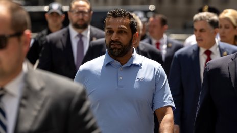 Тръмп ще смени предсрочно директора на ФБР