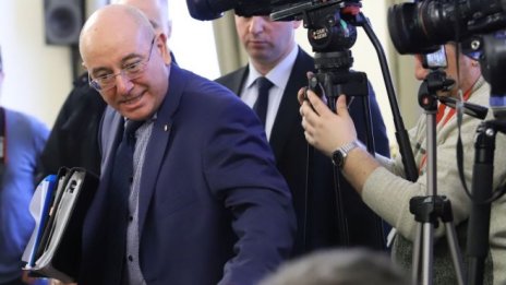 Емил Димитров призова ВиК дружествата да ползват и алтернативни водоизточници