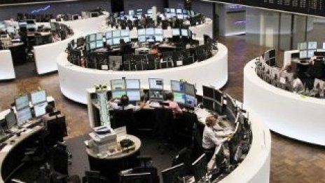 Водещите европейски борси приключиха деня със спад 