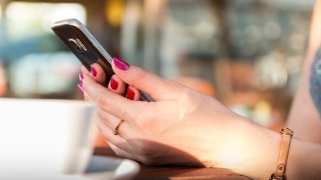 Русия вече изисква умните устройства да идват с руски софтуер