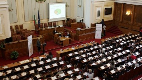 Обсъждането на референдума за ядрената енергетика влиза в Народното събрание