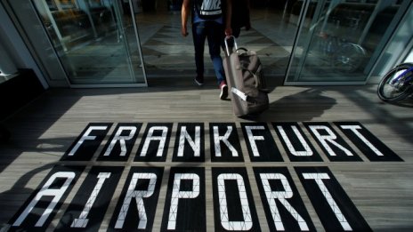 Защо Fraport търси български служители за летището във Франкфурт