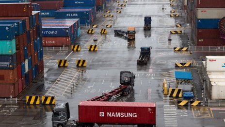 Износът на Южна Корея записа най-големия си спад от над 2 години