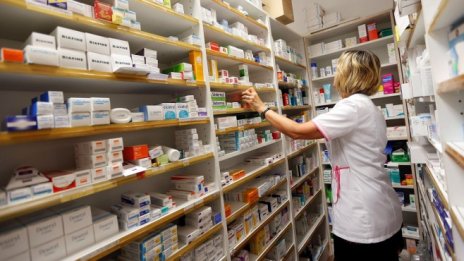 Унифарм иска временно спиране на търговията с акции заради вливането в Софарма