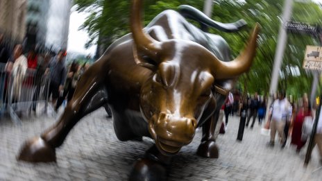 Dow Jones отписа над 500 пункта, а S&P 500 също се понижи след силни разпродажби