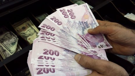 Въпреки запазването на лихвата в Турция лирата поскъпна спрямо долара