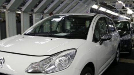 Френското индустриално производство се сви на фона на задълбочаващата се рецесия