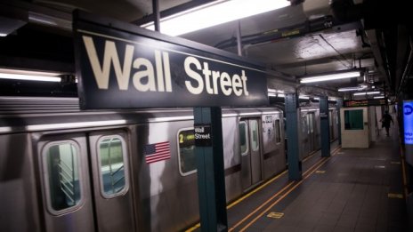 Dow завърши сесията на най-високото си ниво от месец