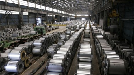 ЕК стартира разследване за защитни мерки върху вноса на продукти от стомана