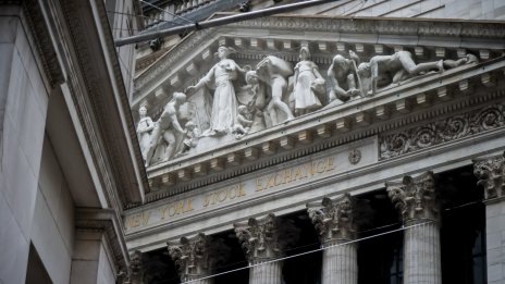 Водещите индекси на Wall Street се насочват към сериозни седмични спадове*